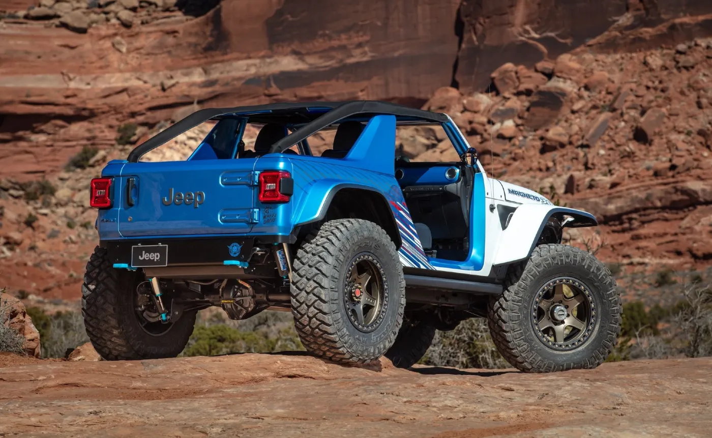 jeep-wrangler-magneto-30-concept-37758277.jpeg