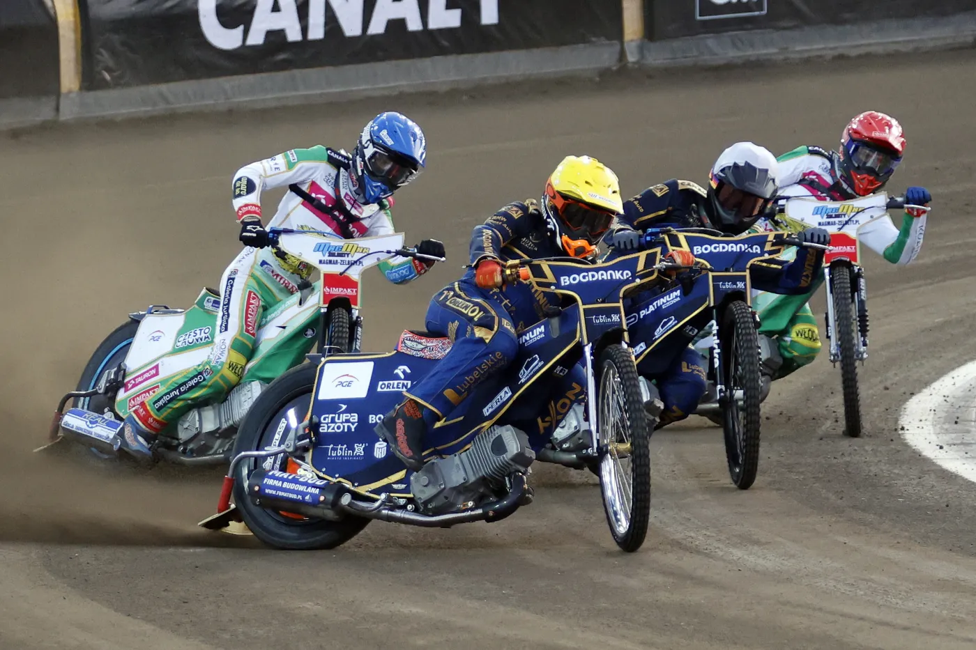 Bartosz Zmarzlik z kompletem punktów. Efektowny start Motoru