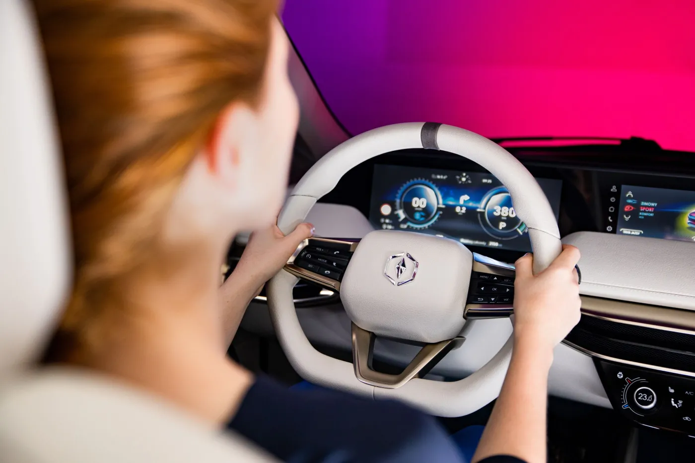 Izera ma NOWEGO partnera. Polski samochód przyspieszy po wakacjach