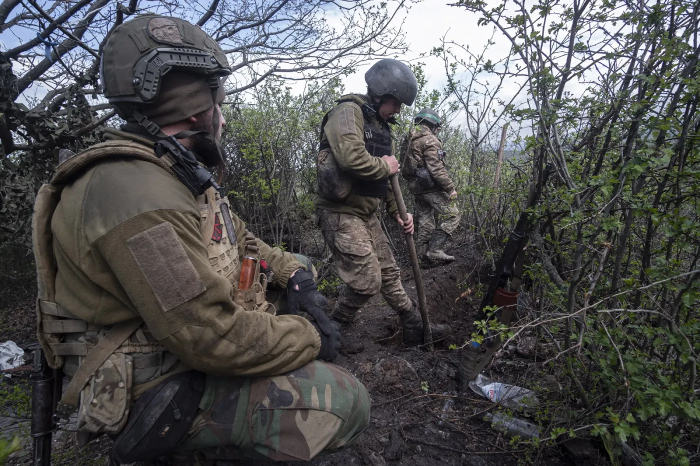 Ukraińscy żołnierze pod Bachmutem