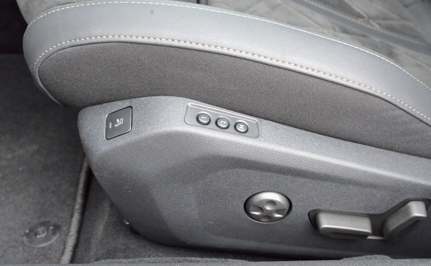 peugeot-508-sw-15-bluehdi-gt-pack-37801845.jpg