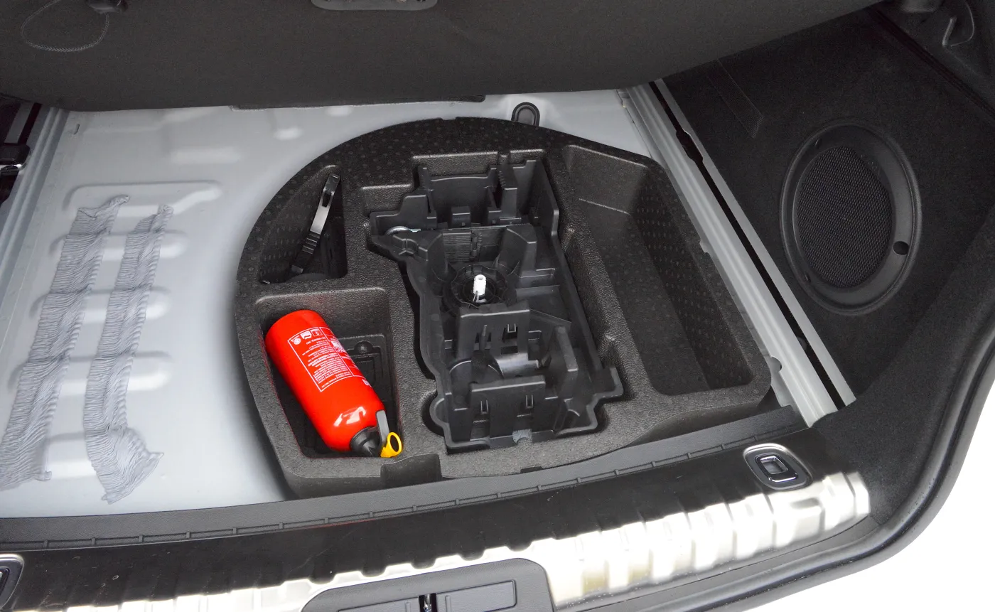 peugeot-508-sw-15-bluehdi-gt-pack-37801921.jpg