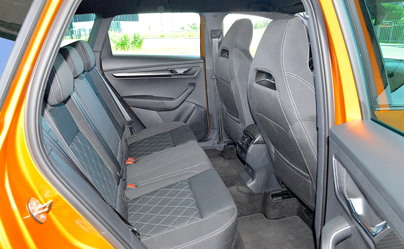 skoda-karoq-20-tsi-4x4-sportline-37816379.jpg