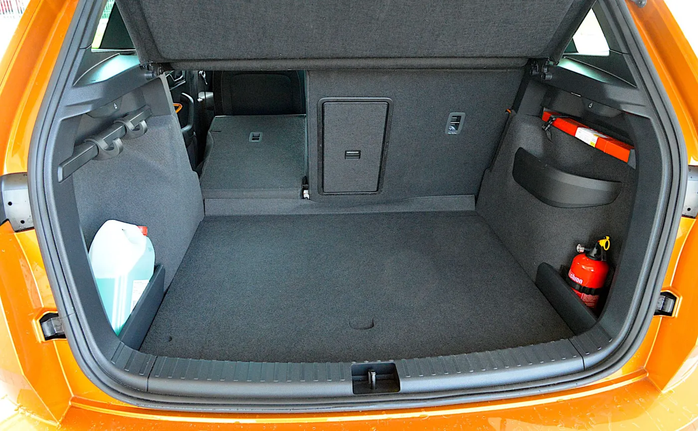 skoda-karoq-20-tsi-4x4-sportline-37816423.jpg