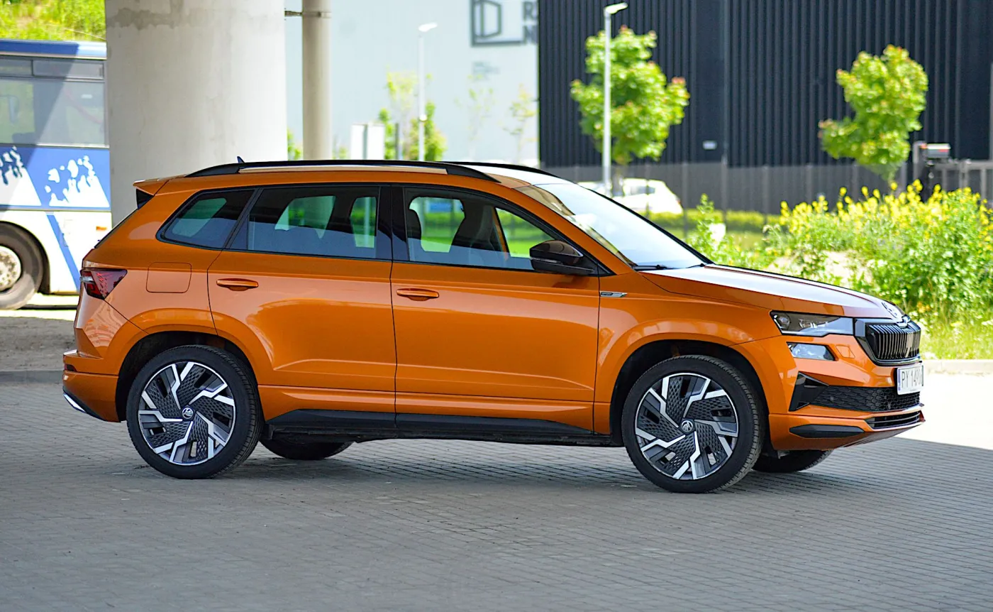 skoda-karoq-20-tsi-4x4-sportline-37816440.jpg