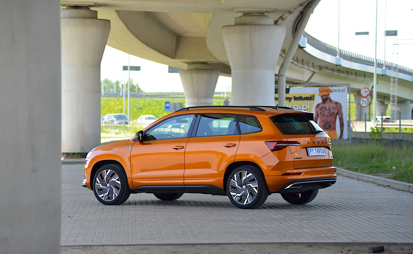 skoda-karoq-20-tsi-4x4-sportline-37816480.jpg