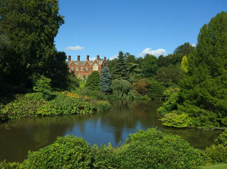 Akcja, jakiej jeszcze nie było: Aktywistki wdarły się do królewskiej posiadłości i dokonały... uprowadzenia!