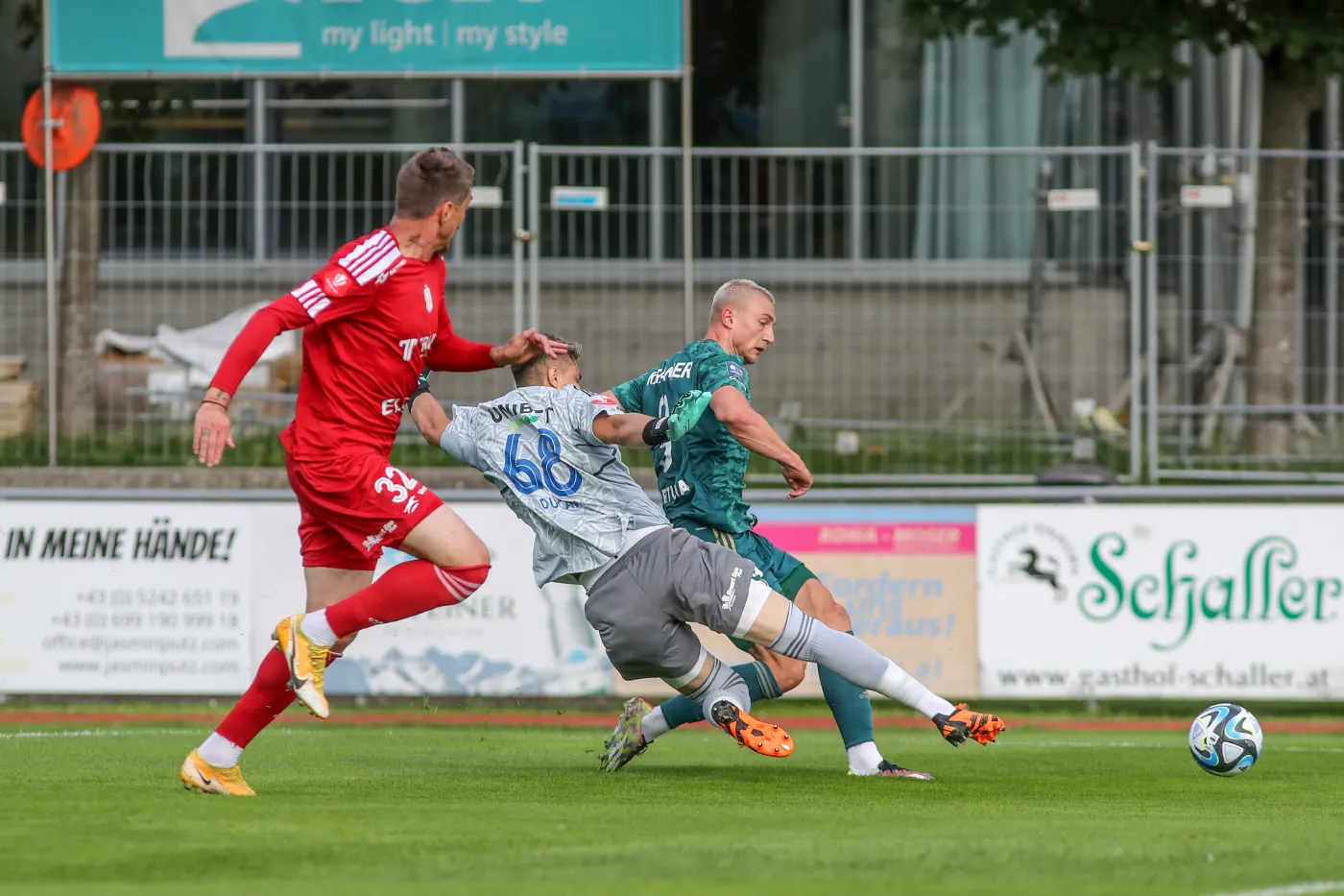 Blaz Kramer strzela gola dla Legii