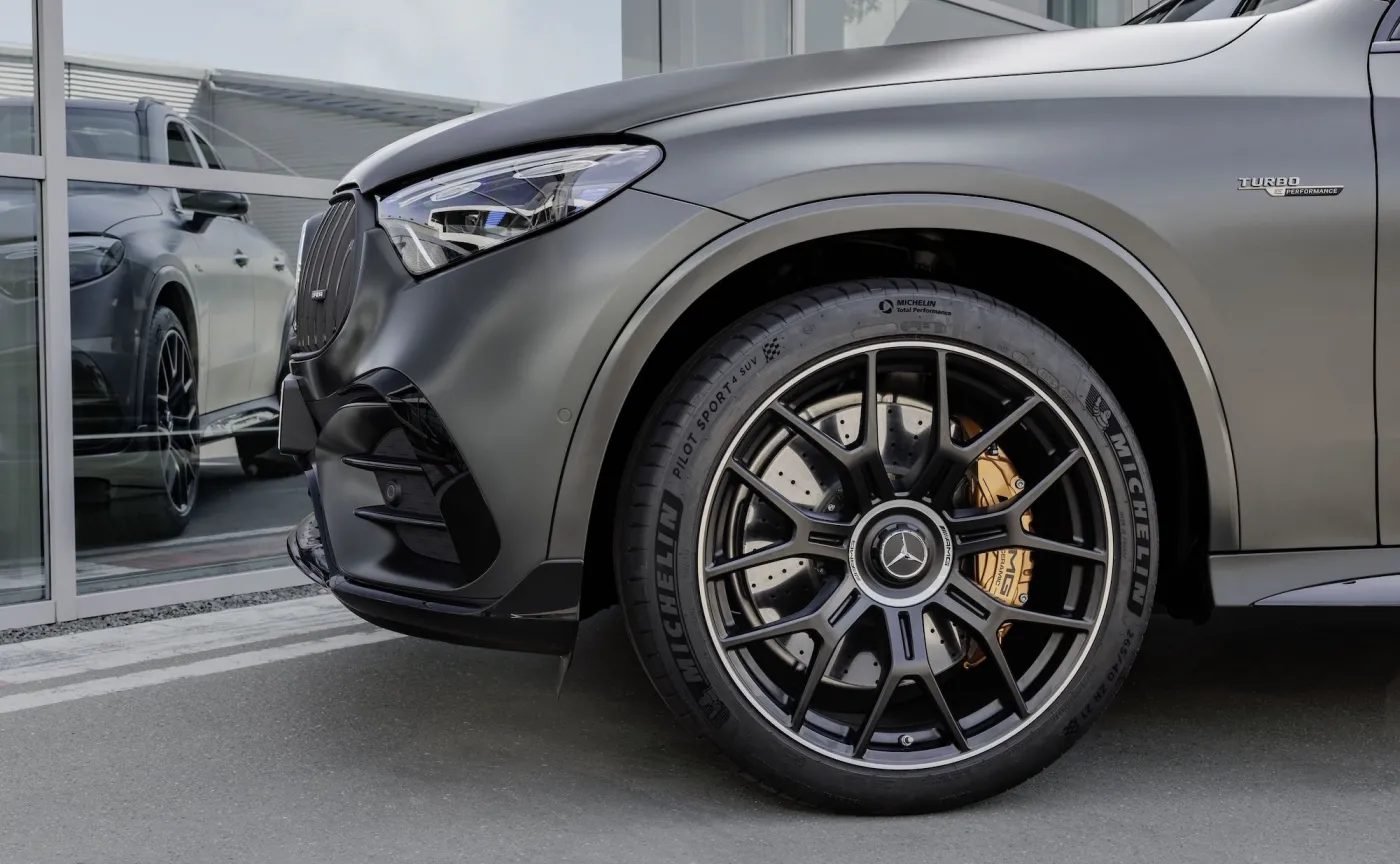 mercedesamg-glc-63-s-e-performance-37864499.jpg
