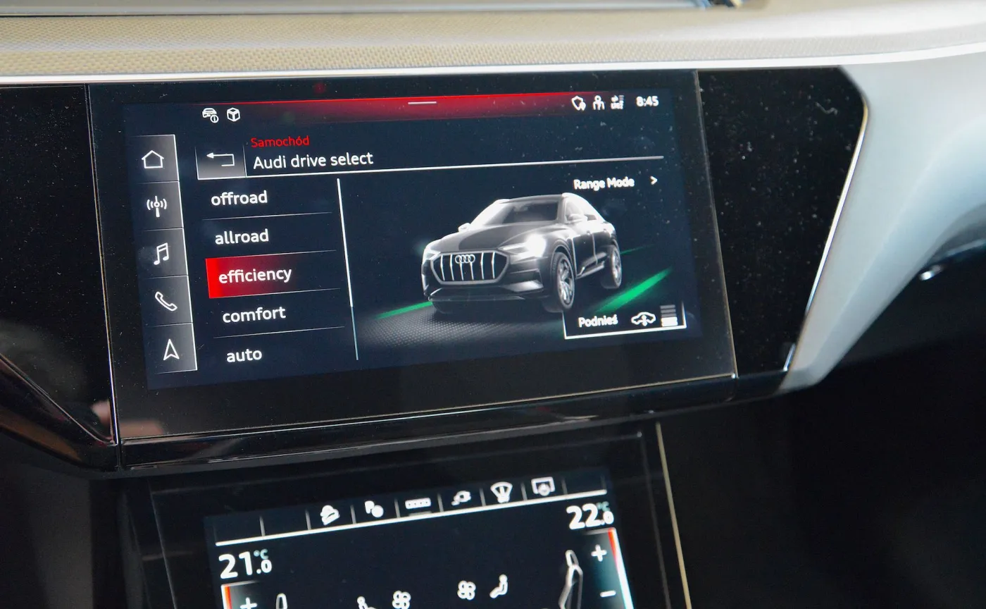 audi-q8-sportback-etron-55-quattro-37875000.jpg