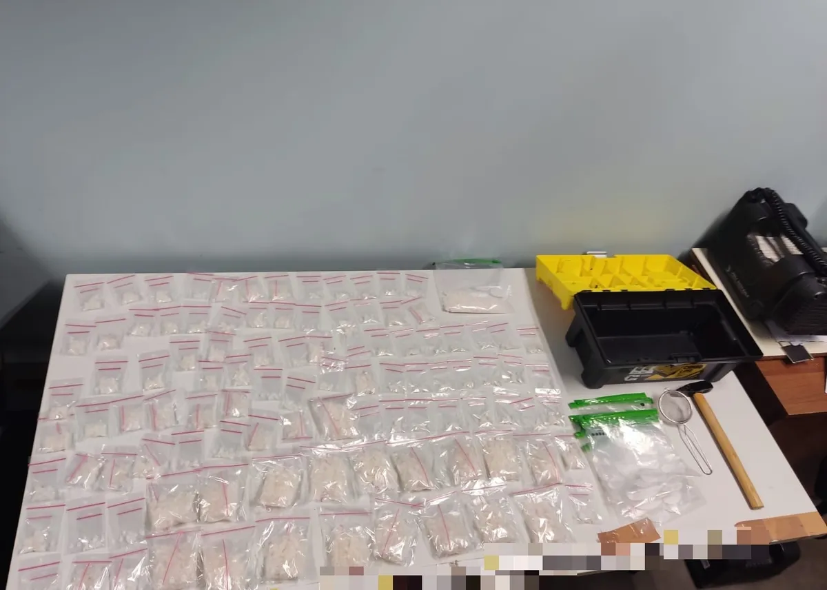 Policjanci z Płocka znaleźli w mieszkaniu 25-latka 1,5 kilograma narkotyków
