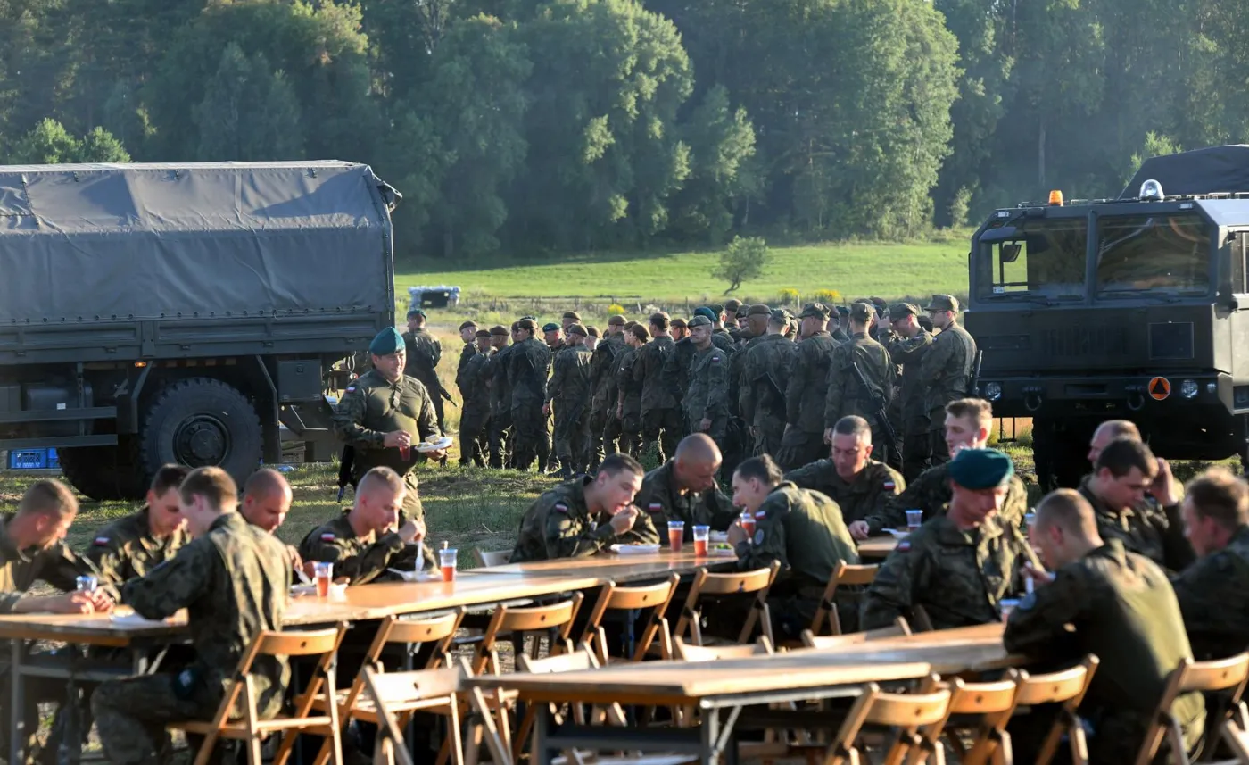 posiłek żołnierzy