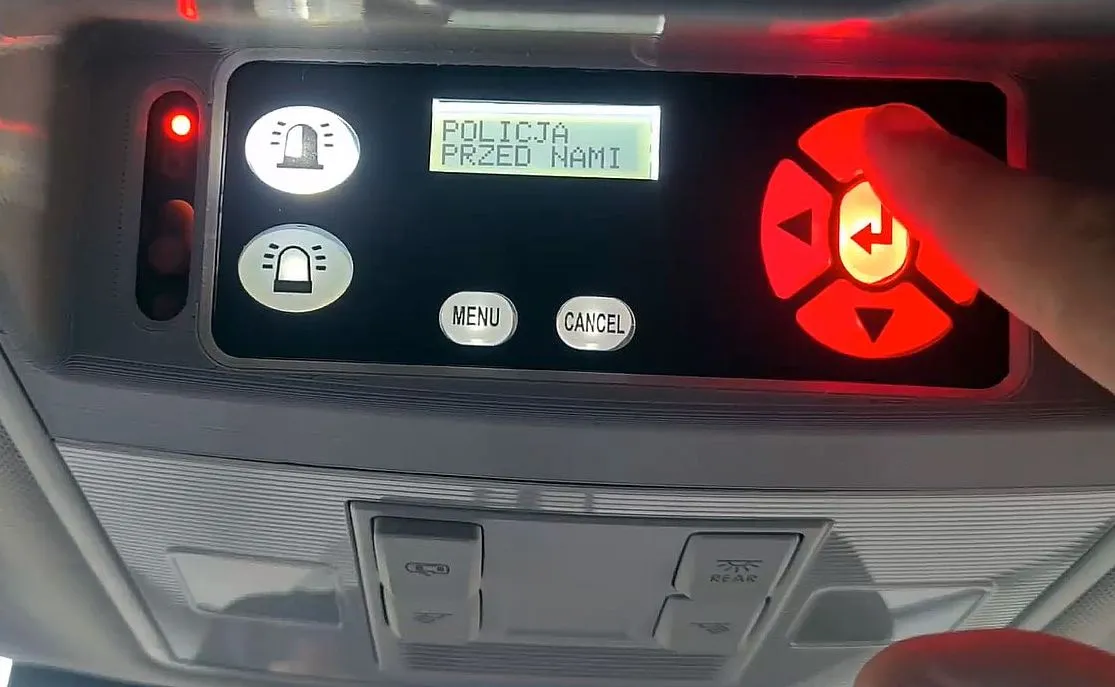 Prosty trik załatwi sprawę. Tak rozpoznasz nieoznakowany radiowóz