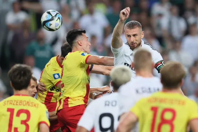 Legia liderem, Korona z jednym punktem na dnie tabeli [WIDEO]
