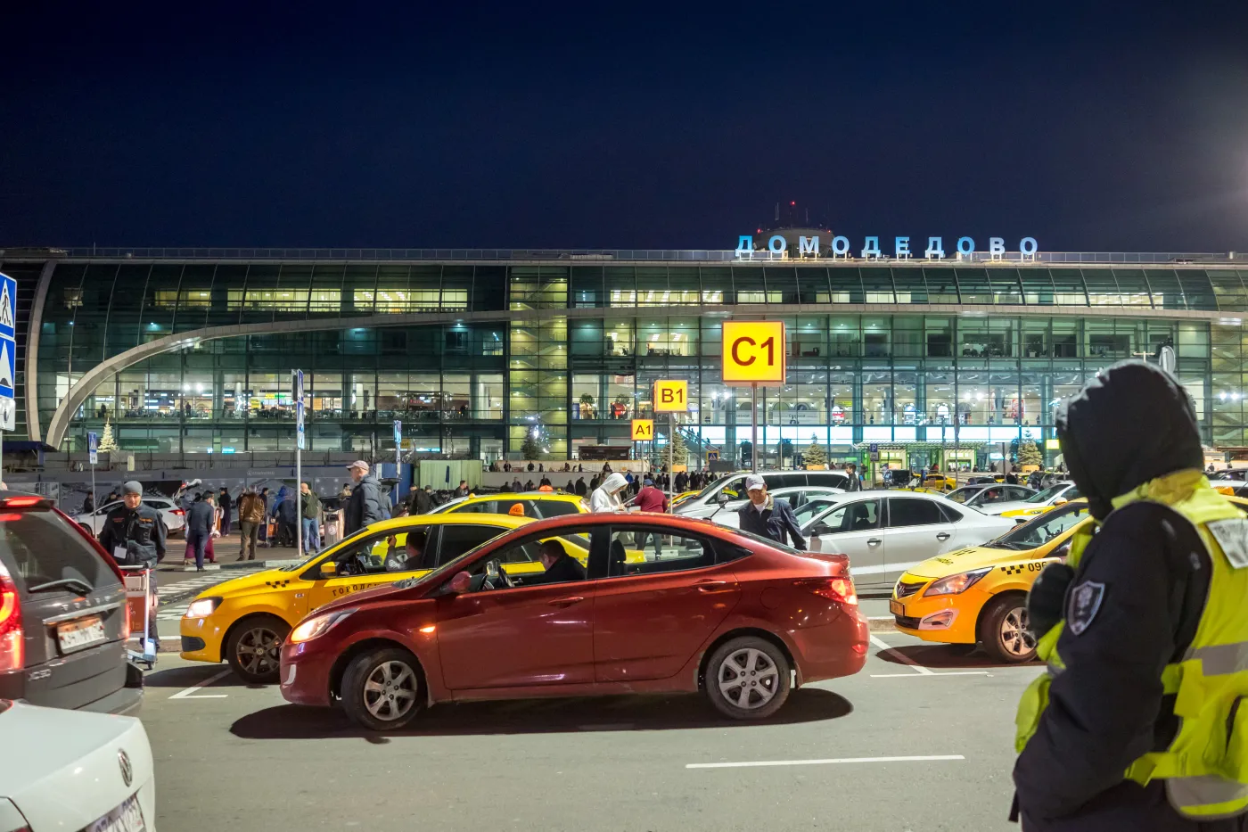 "Nie chcę być mięsem armatnim". Tak Rosjanie próbują uniknąć poboru
