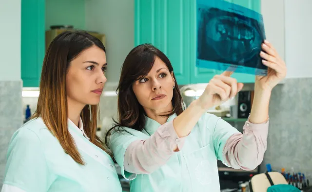 Darmowe leczenie zębów na NFZ. Fundusz rozszerza listę świadczeń