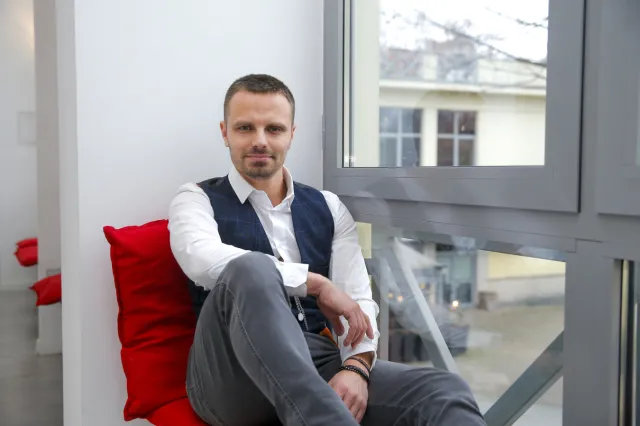 Marcin Hakiel jest znowu zakochany? Pokazał zdjęcie pięknej brunetki [FOTO]