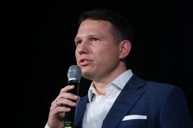 "Nie ma o czym rozmawiać". Mentzen odrzuca zaproszenie premiera