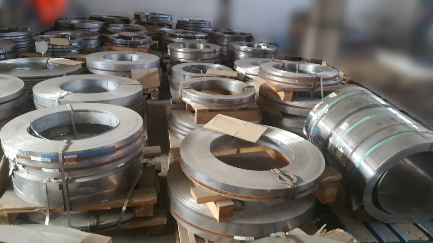 Policja rozbiła szajkę vatowską. W tle firmy "słupy" i stal za milion złotych