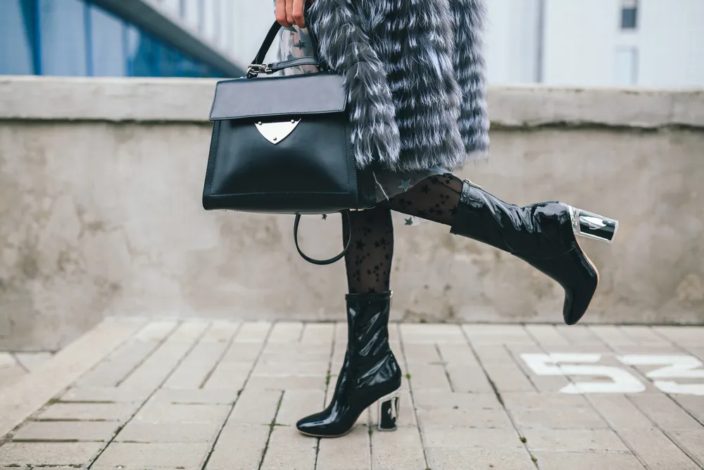 Stylish,Woman,Walking,In,City,In,Fur,Coat,,Urban,Street
