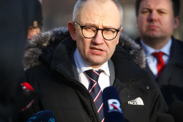 PiS nie obsadzi mandatów po Wąsiku i Kamińskim? Doradca prezydenta: To kwestia honoru politycznego