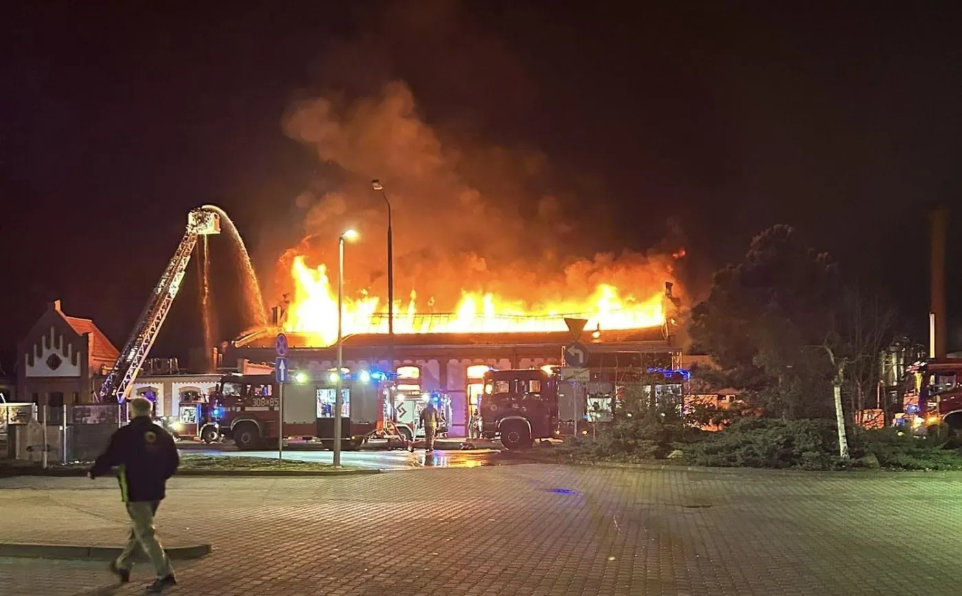 Bydgoszcz. Pożar ul. Fordońskiej. Hala Fabryki Lloyda spłonęła doszczętnie