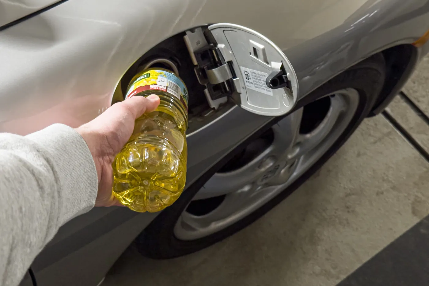 Wlejesz to do baku? Samochód pojedzie, ale ty popełnisz przestępstwo