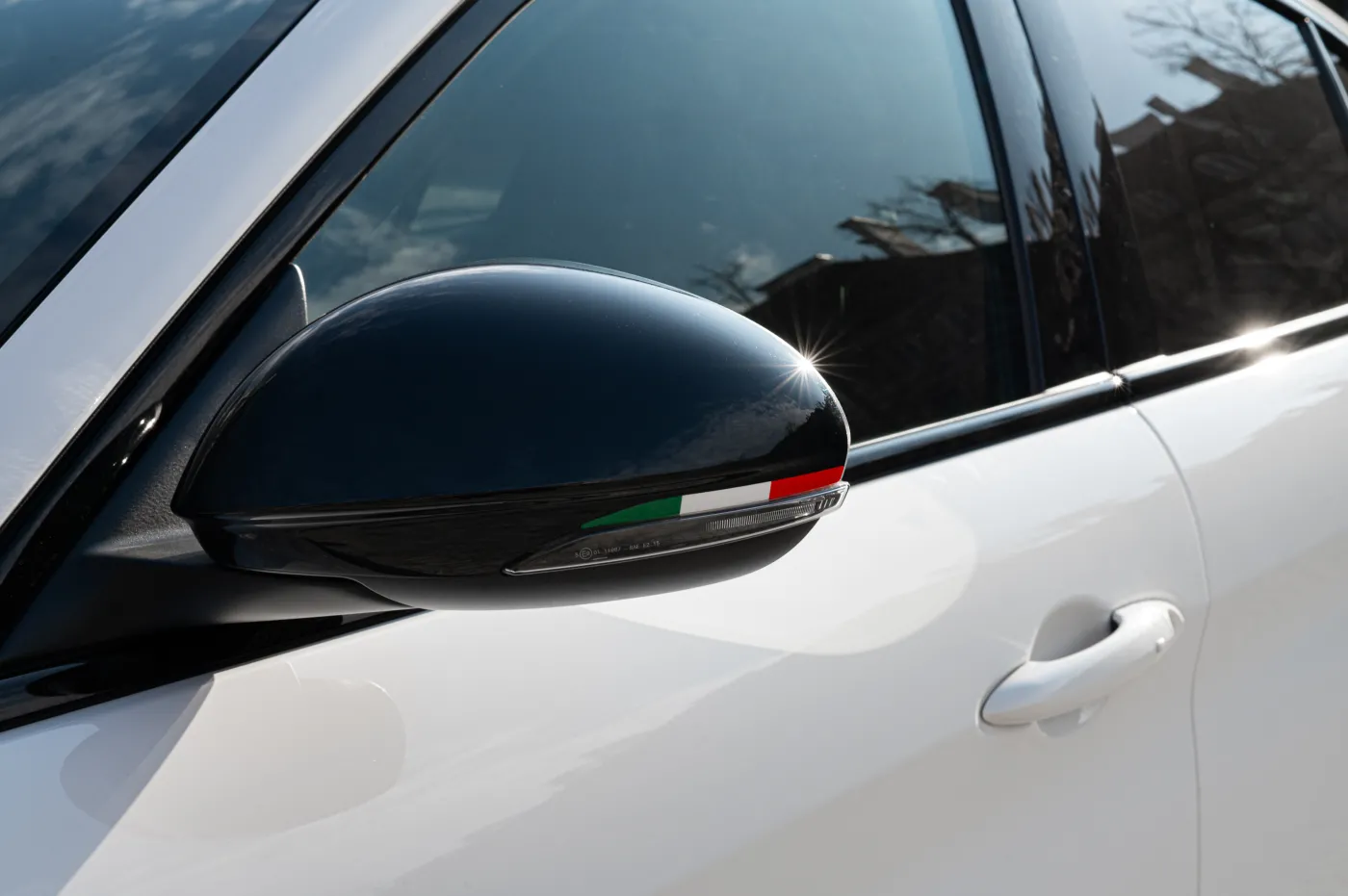 alfa-romeo-giulia-tributo-italiano-38123514.jpg
