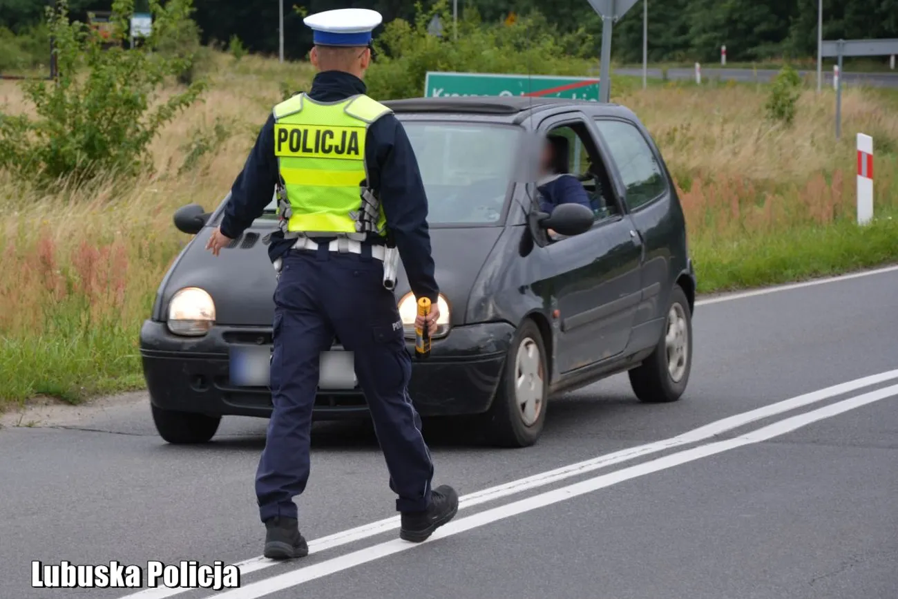 6500 zł mandatu, 28 punktów i sprawa w sądzie na dokładkę - kierowca nabroił w Białymstoku