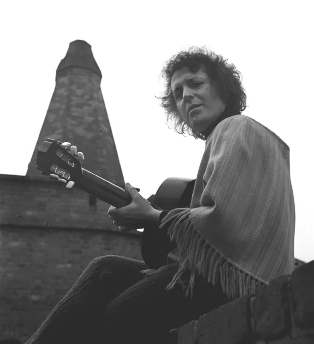 Dla syna napisał piosenkę "Mamela". Filip był wielką miłością Tadeusza Woźniak