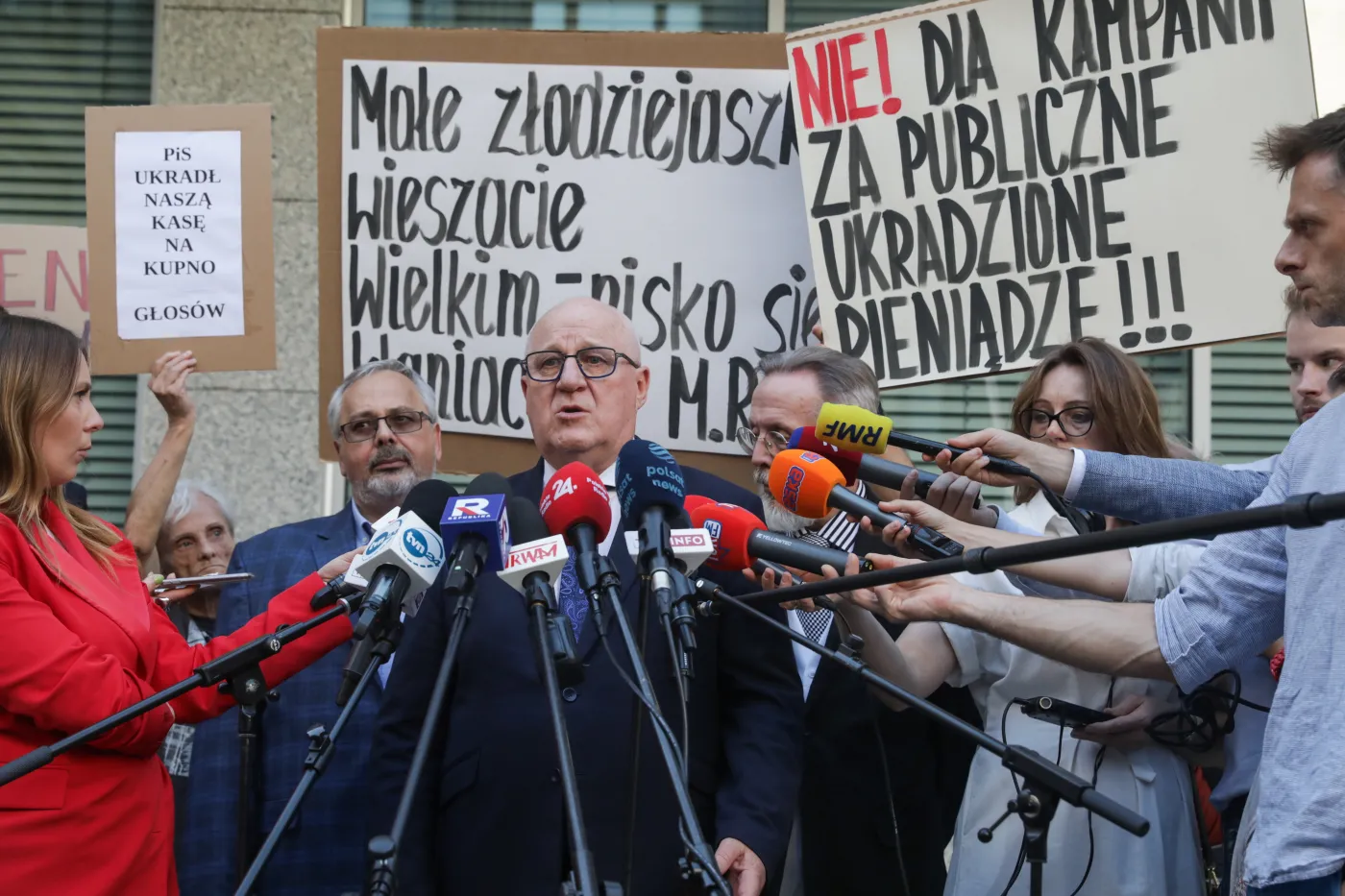 PKW podjęła decyzję w sprawie pieniędzy dla PiS
