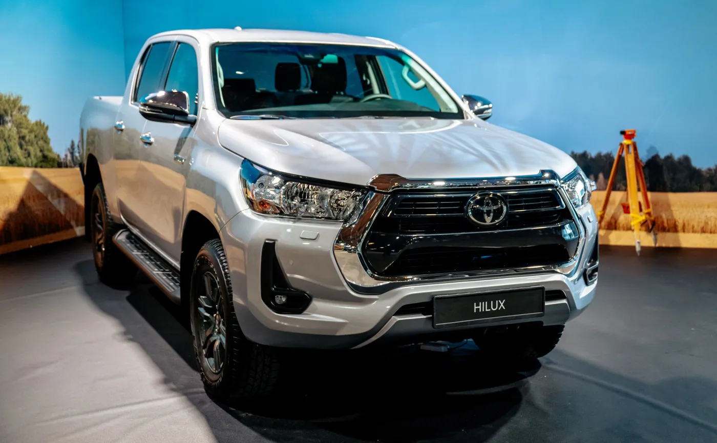 nowa-toyota-hilux-mild-hybrid-48v-38293559.jpg