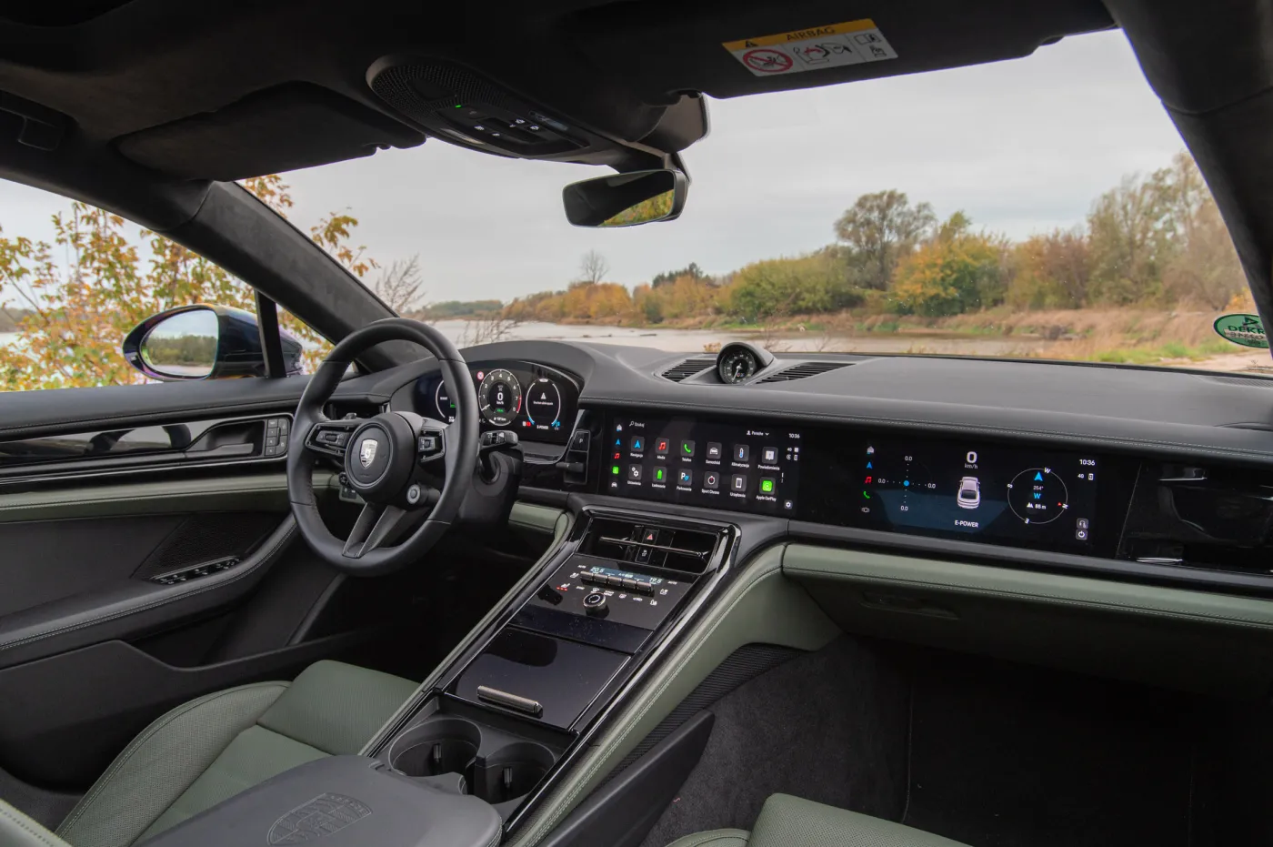 porsche-panamera-turbo-s-ehybrid-38330889.jpg