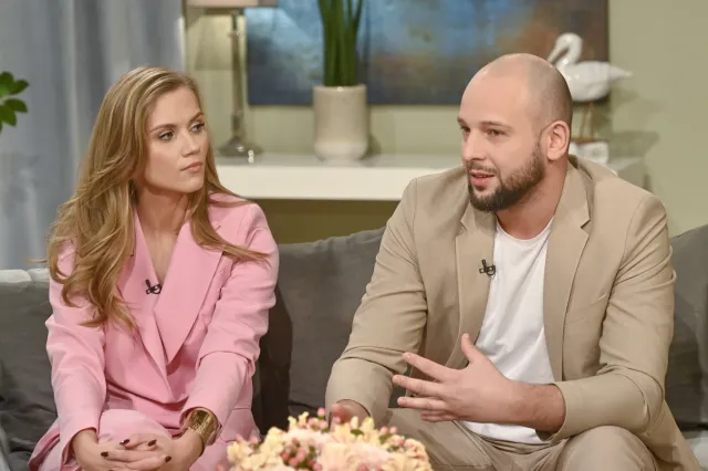 Maciej Pela potwierdza plotki o rozstaniu z Agnieszką Kaczorowską? Ten gest daje do myślenia