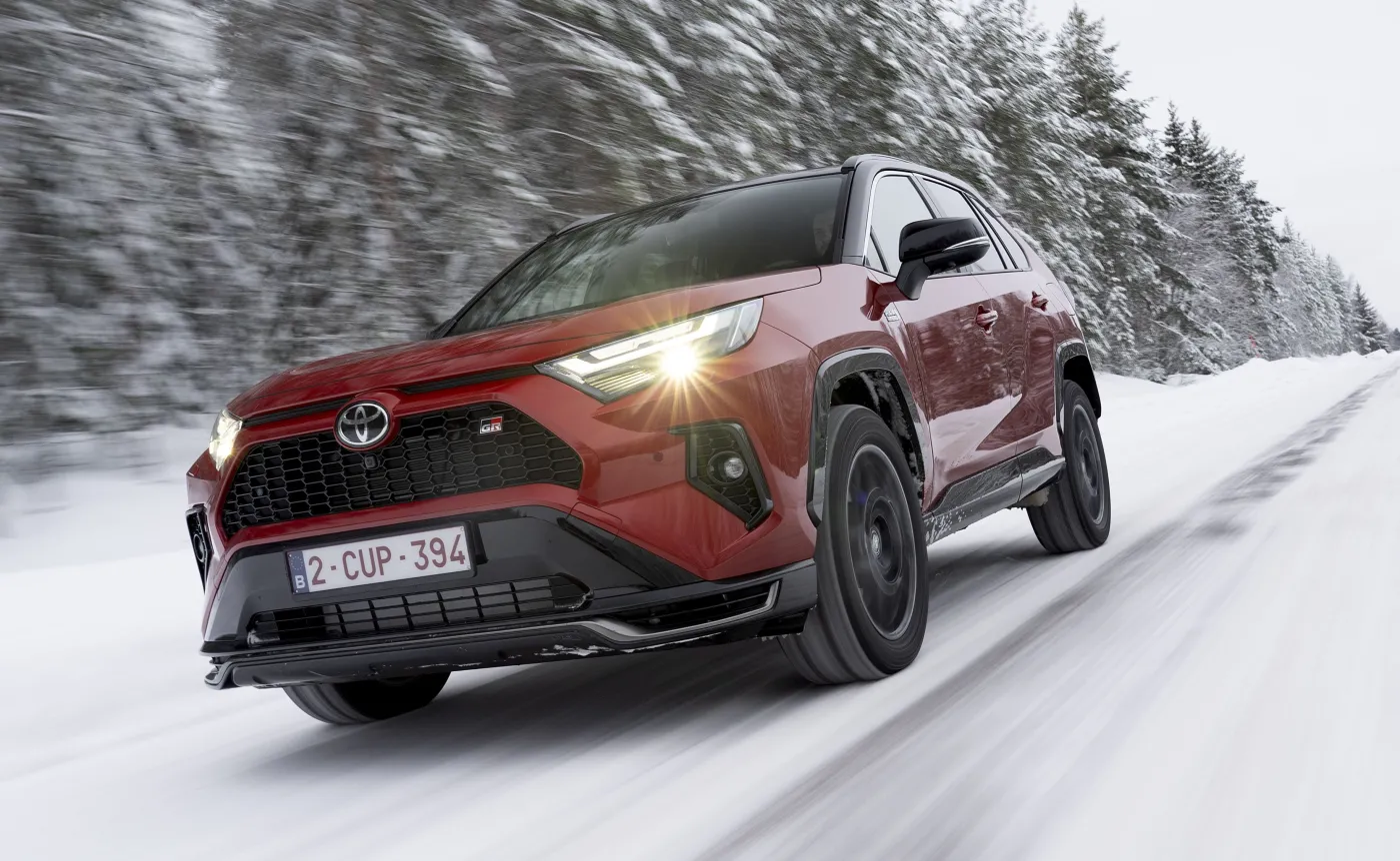 toyota-rav4-plugin-hybrid-gr-sport-38078096.jpg
