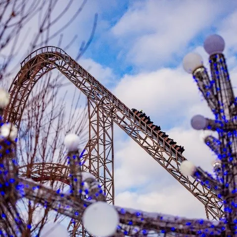 rollercoastery-w-snieznej-odslonie-38386514.jpg