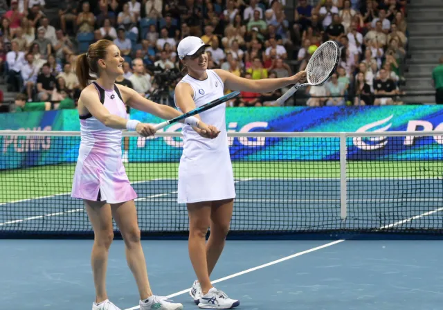 Świat zachwyca się zagraniem Świątek. Tak potrafiła tylko Radwańska