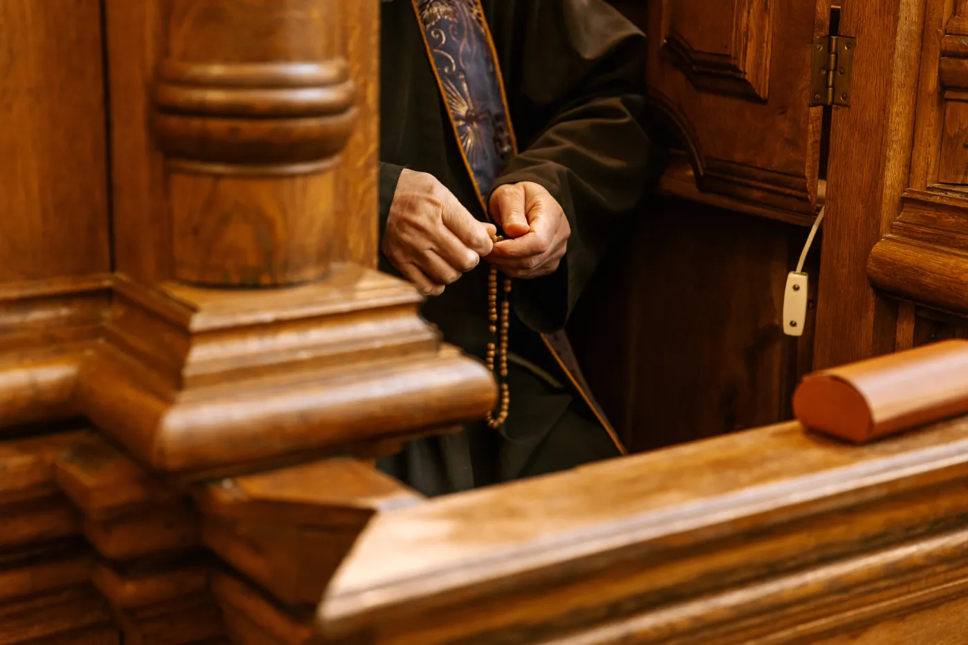 Likwidacja Funduszu Kościelnego w 2025 roku? Kontrowersyjny plan Lewicy, który podzielił rząd