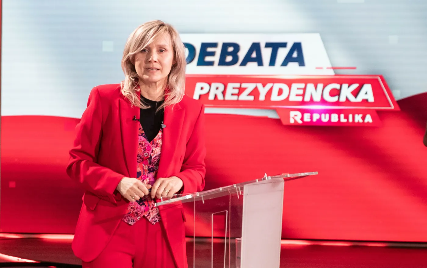 Debata prezydencka w TV Republika - na zdjęciu prowadząca, Katarzyna Gójska