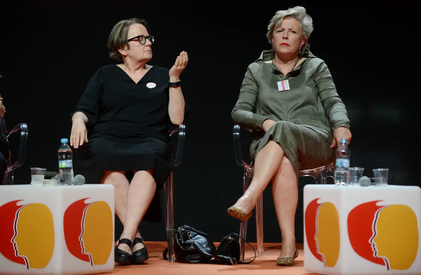 Po sieci krążą "fejkowe" wpisy Jandy i Holland o wyborach. Nawet brytyjski "Times" się nabrał