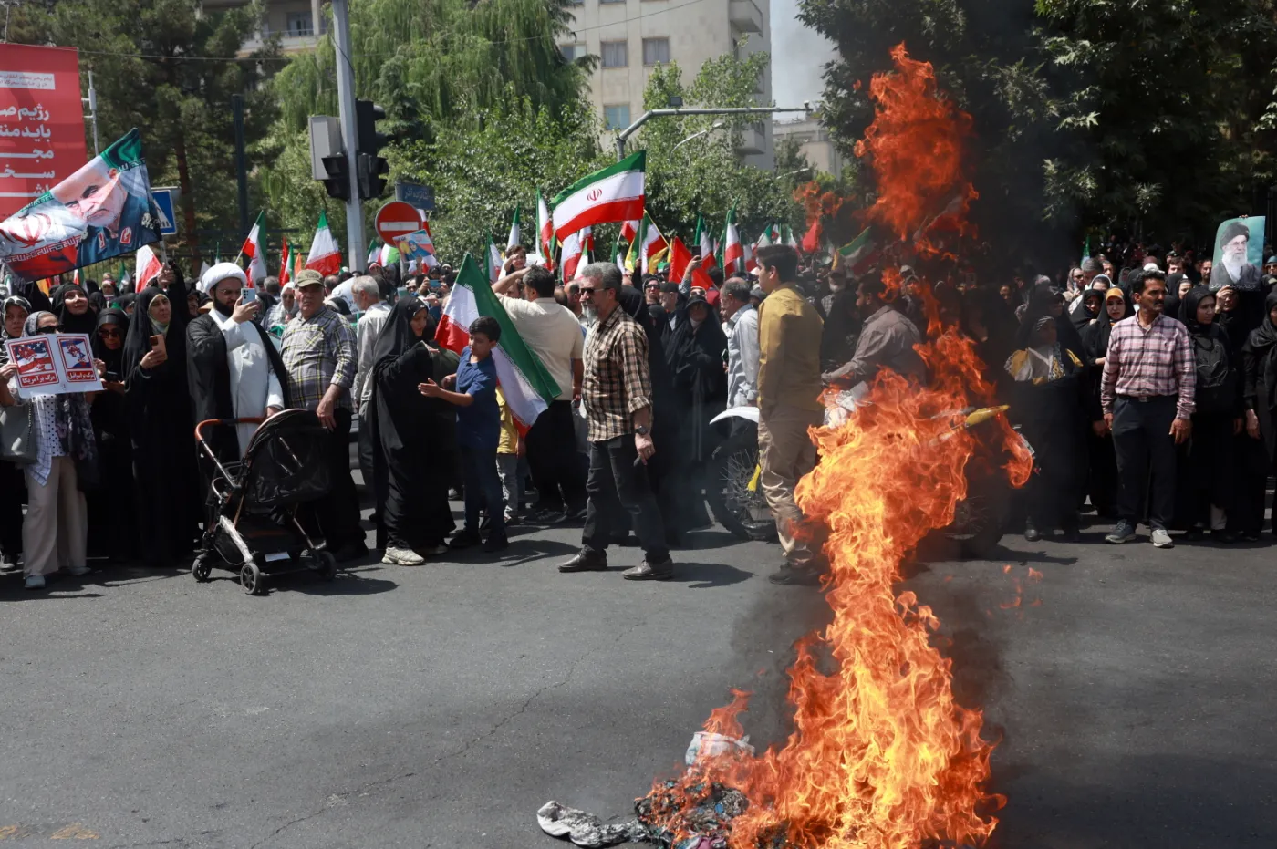 Eskalacja na Bliskim Wschodzie. Wzajemne ataki Izraela i Iranu, rośnie napięcie