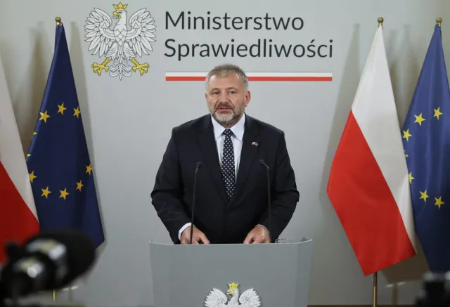 "Alimenty są albo za niskie, albo za wysokie". Minister Żurek zapowiada rewolucję