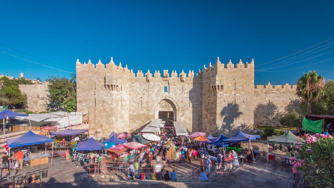 MSZ ostrzega podróżnych. "Ewakuacja nie zawsze jest możliwa"