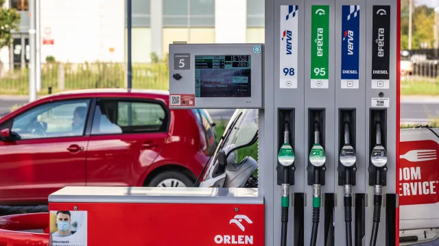 Ceny paliw i nagły zwrot. Od 6 maja strach tankować benzynę 95