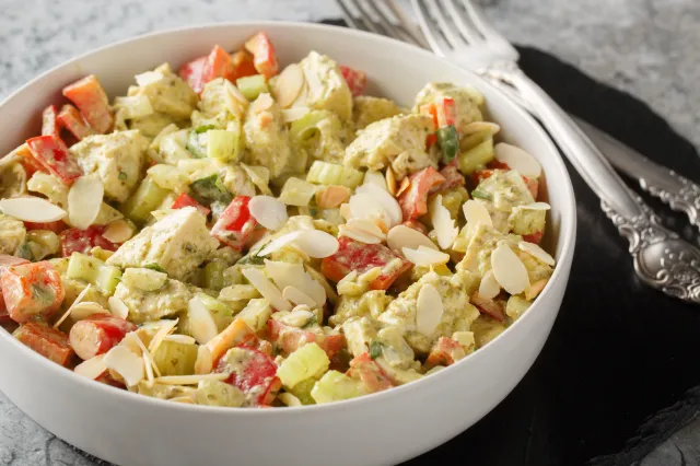 Nie gyros, nie jarzynowa. Zrób sałatkę Andrzeja, a goście nie będą mogli się nachwalić