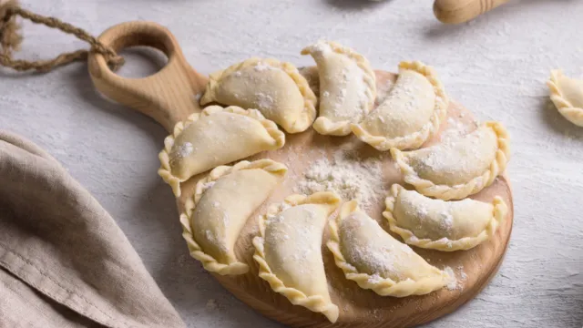 Użyj tej mąki do ciasta na pierogi. Będzie miękkie i łatwe do wałkowania
