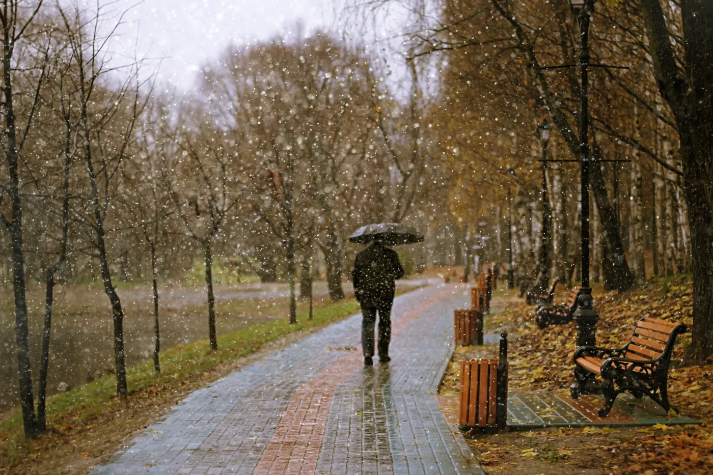 Deszcz, śnieg i kilka stopni. Prognoza pogody do końca tygodnia