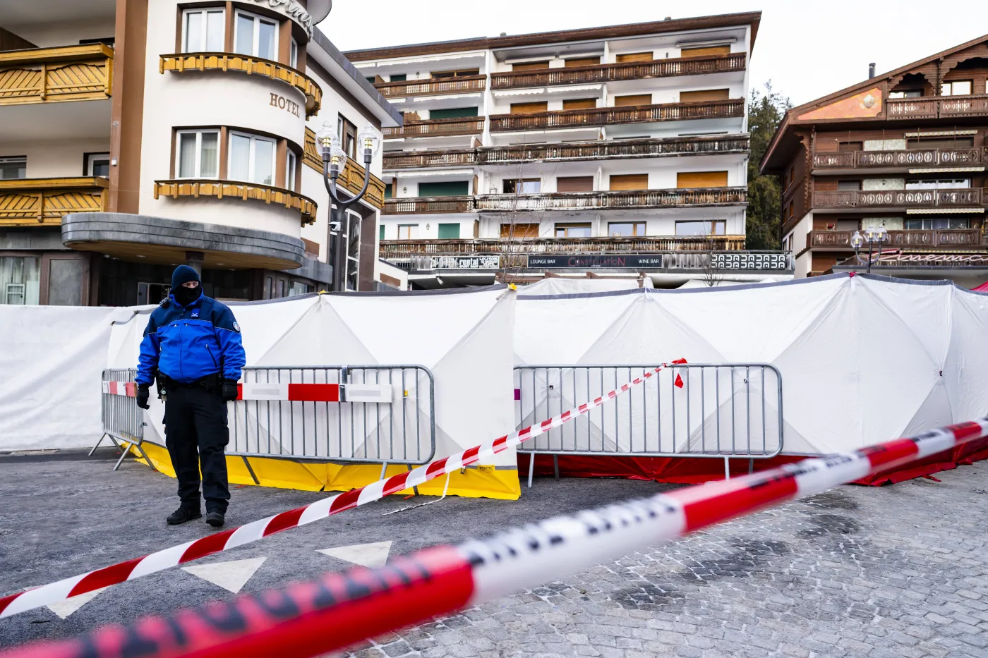 Tragedia w szwajcarskim kurorcie. To zdjęcie zrobiono chwilę przed pożarem [FOTO]