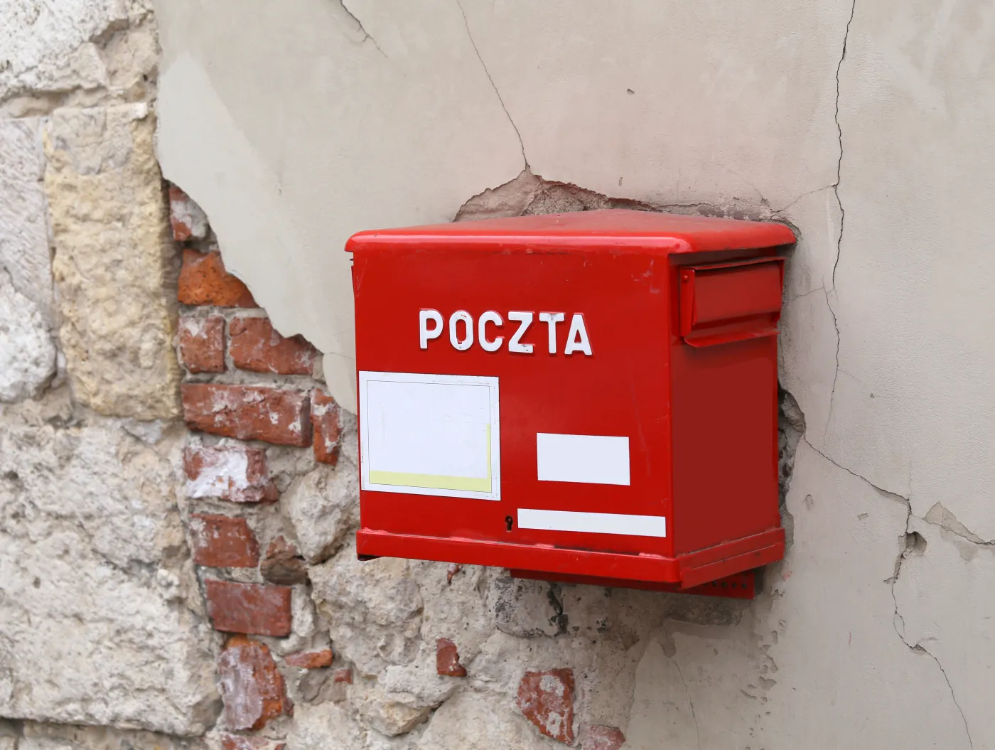 Poczta Polska chce zmienić zasady zatrudnienia kurierów. B2B zamiast etatu