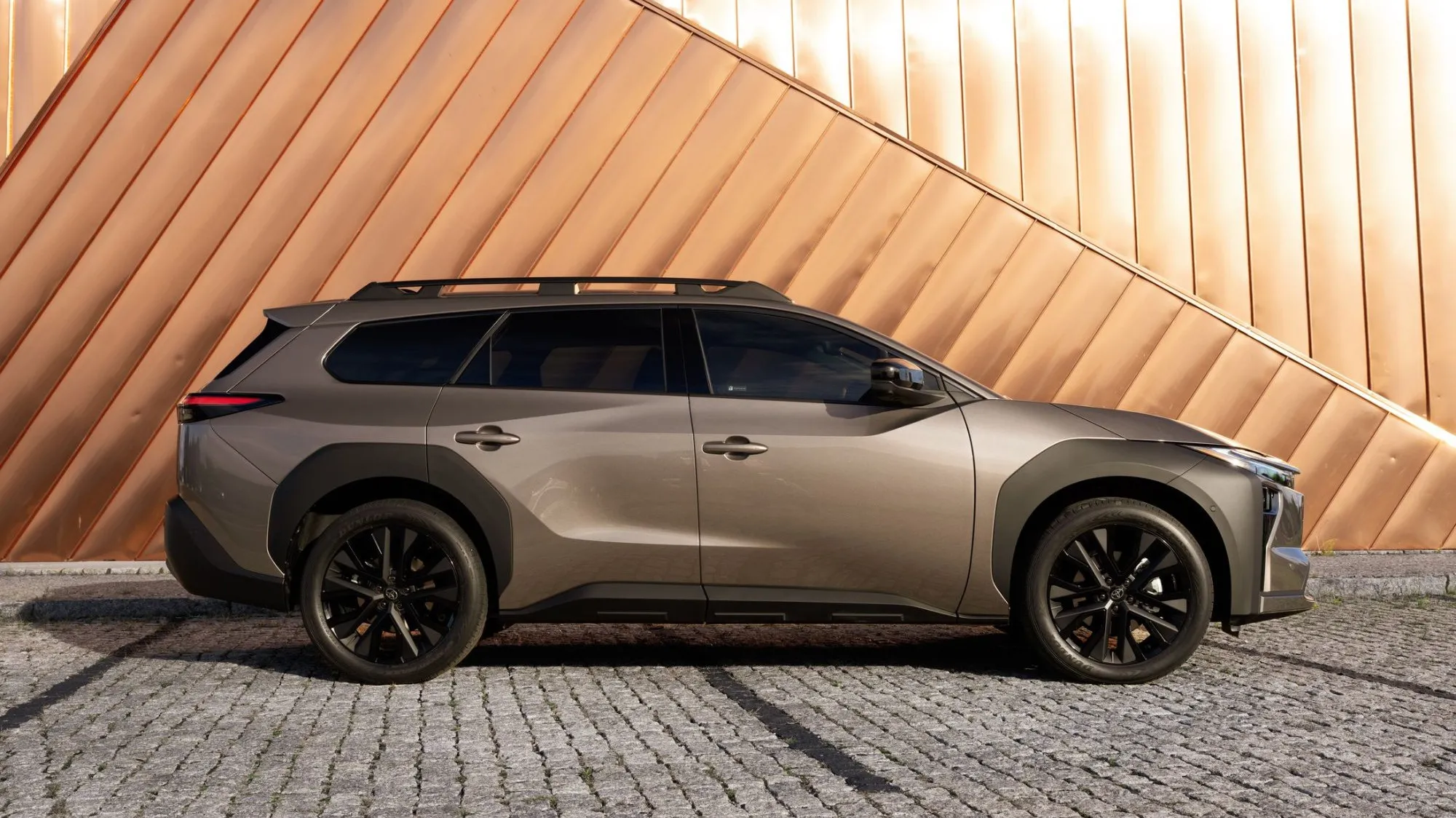 Nowa Toyota zamiast RAV4. Ceny sensacją, a gwarancja na 10 lat